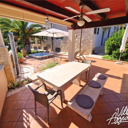 Villa Azzurra Basanija Luaran gambar